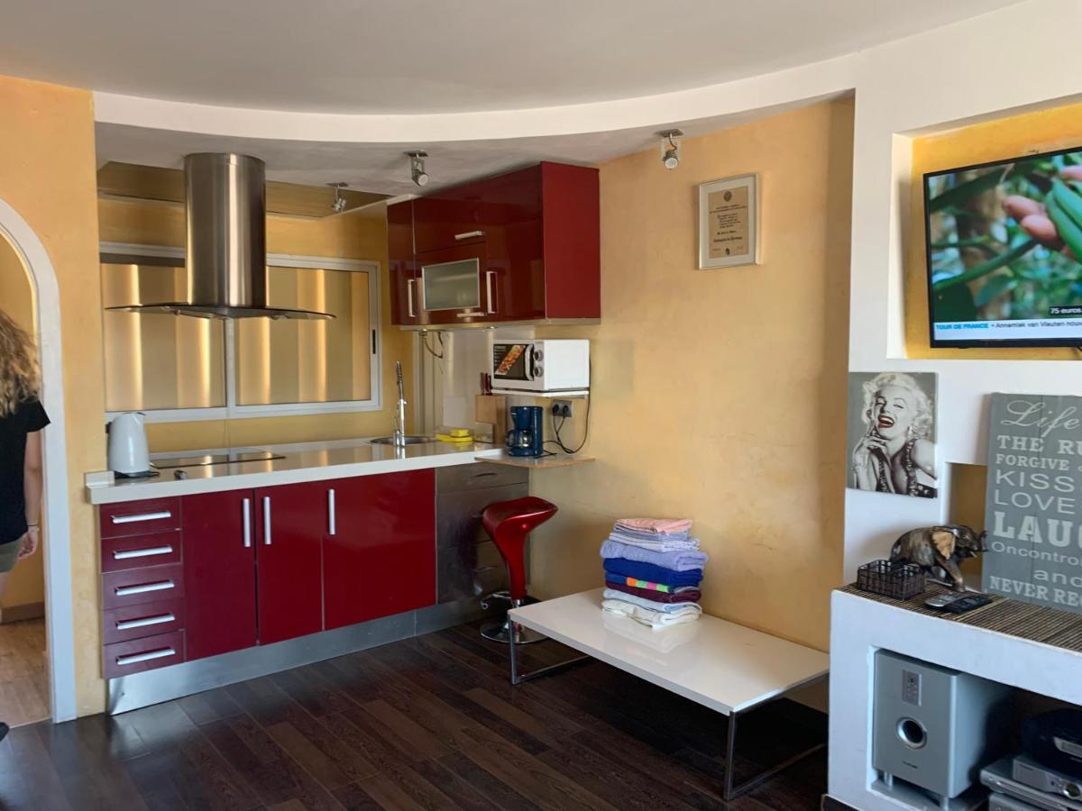 Apartment з чудовим видом,600 м леванте венідорм